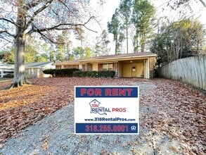 Building Photo - 808 Laura Ln