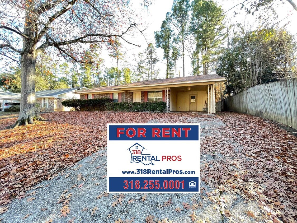 Foto principal - Centrally Located 3 Bed 1.5 Bath Home in R...