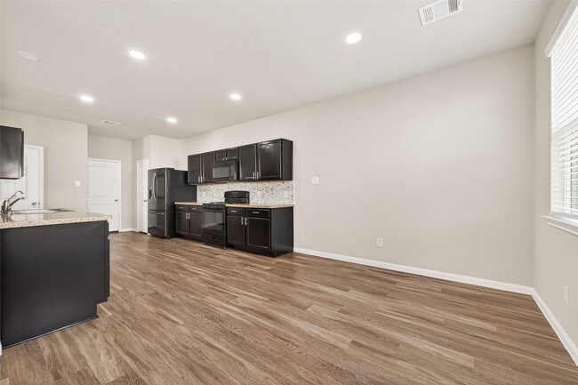 Building Photo - 5739 Manning Crk Trl