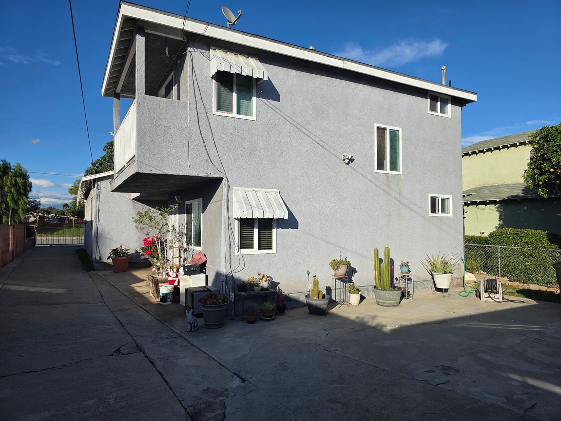 Primary Photo - 4126 E 2nd St