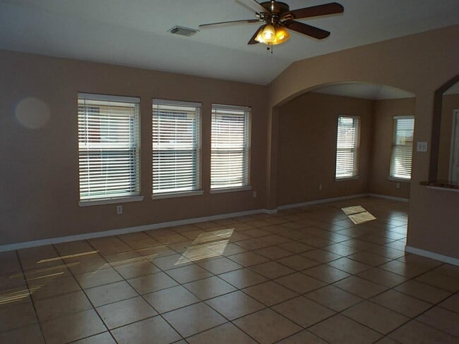 Foto del edificio - 19815 Owens Trace Ln