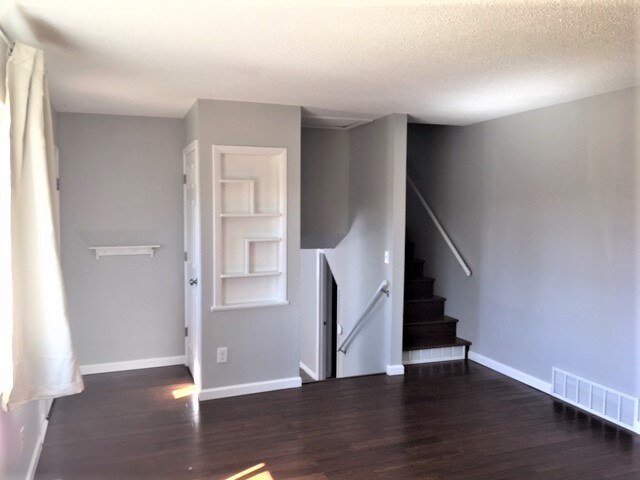 Building Photo - Completely Remodeled Home in Vista Grande