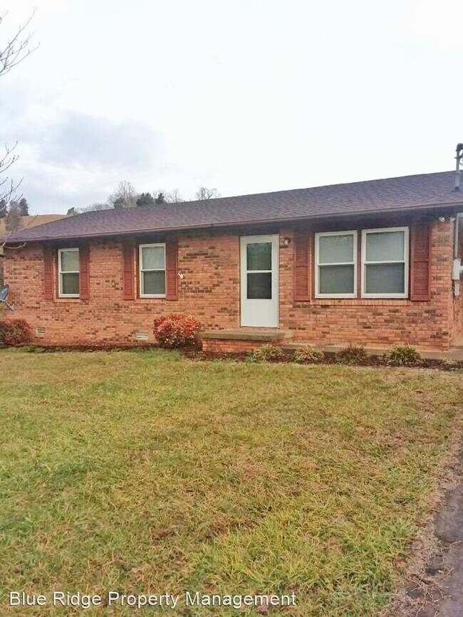 Foto del edificio - 3 br, 1 bath House - 5358 Bloomingdale Road