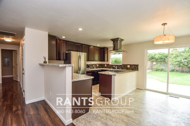 Building Photo - 3 br, 1.5 bath House - 2615 Monterey St SW