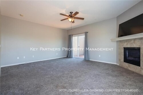 Foto del edificio - 12384 S Prairie Rd - Beautiful!