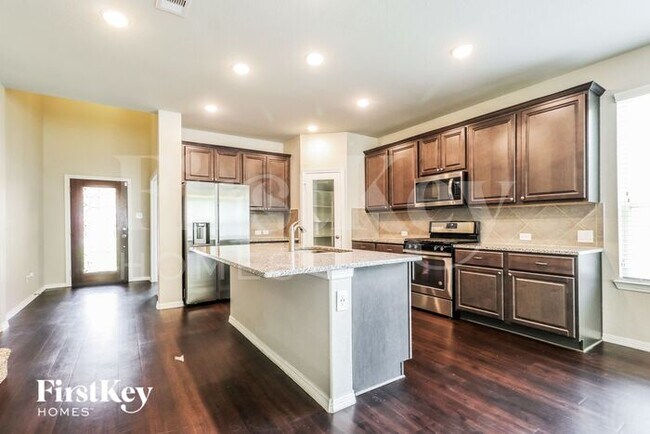 Building Photo - 2015 Brookmont Drive