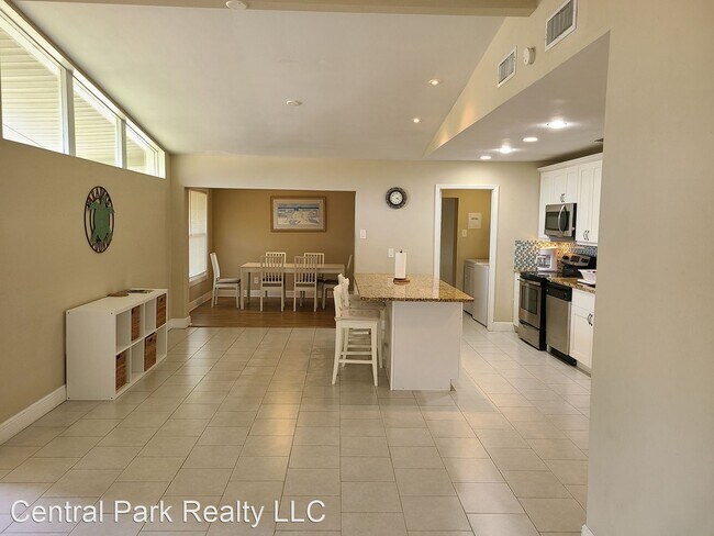 Building Photo - 3 br, 2 bath House - 3712 Aloha Dr