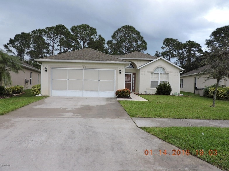 Primary Photo - 1664 La Maderia Dr