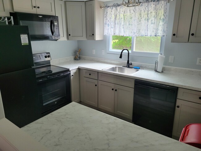 Foto del edificio - 841 Upper Mad River Rd