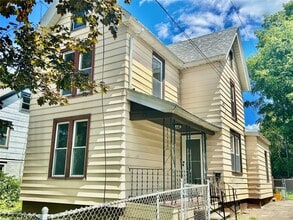 Building Photo - 37 Hayes St