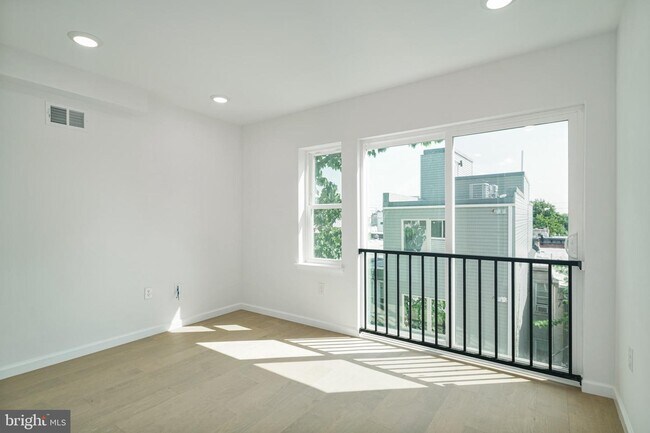 Foto del edificio - 2632 Manton St