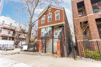 Building Photo - 1115 W 17th St