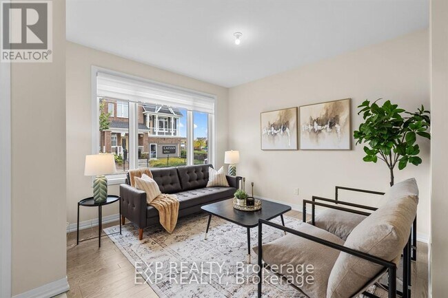 Building Photo - 807 Mercier Cres