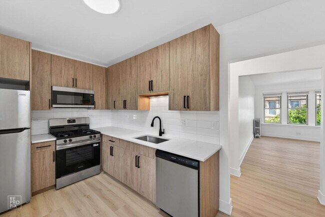 Foto del edificio - 6312 N Artesian Ave