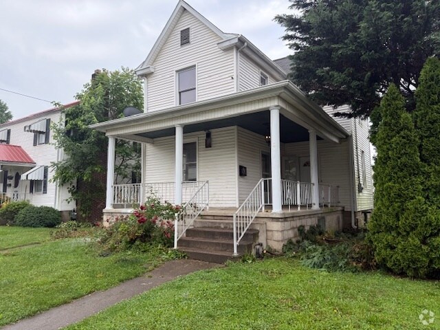 Building Photo - 732 2nd St