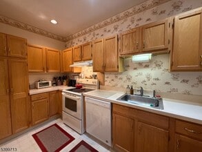 Building Photo - 5222 Richmond Rd