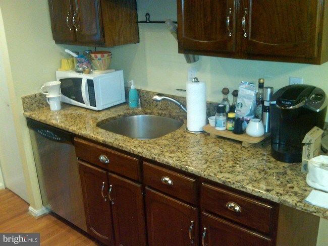 Building Photo - 14 Ramsdell Ct