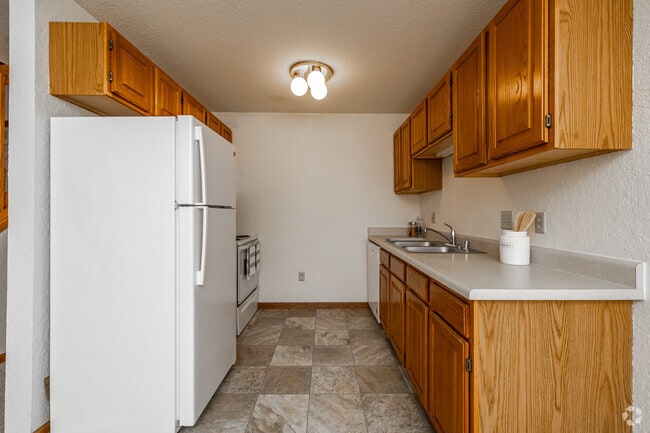 3BR, 2.5BA - 1,900SF - Kitchen - River Park Apartments
