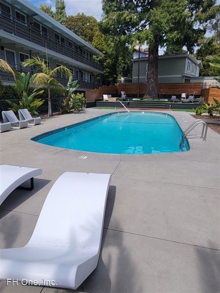 Foto del edificio - 19 Knoll Ln