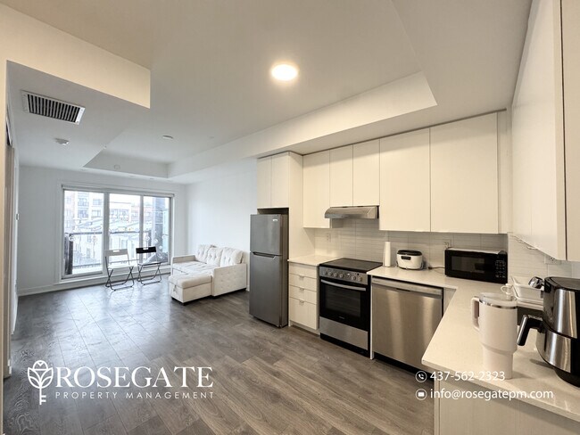 Photo du bâtiment - Modern 1-Bedroom Condo with Parking, Locker & Balcony – Only Hydro – York