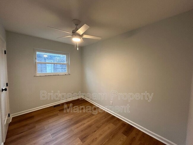 Foto del edificio - 1519 Woodley Rd