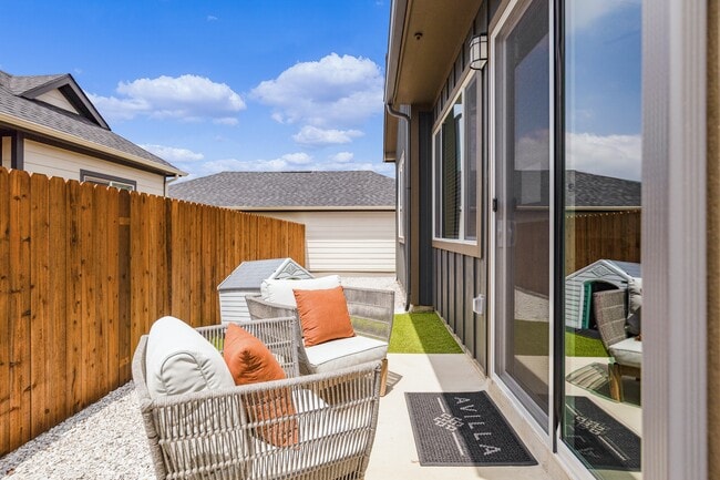 Building Photo - Avilla Rio Oaks