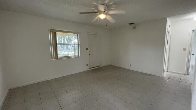 Foto del edificio - 1127 NW 17th Ave