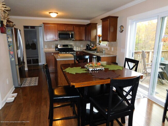 Foto del edificio - 49 Lake Ridge Dr