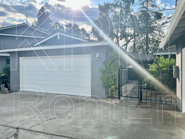 Foto del edificio - 5532 Fox Sparrow Ct