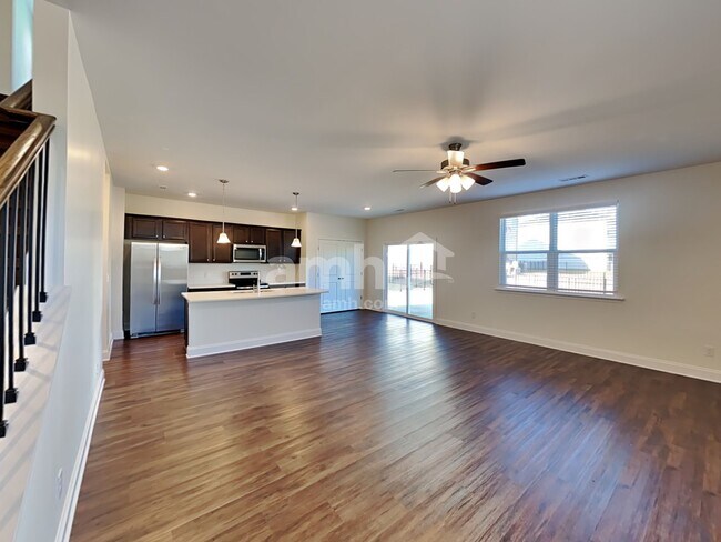 Foto del edificio - 5216 Valor Dr