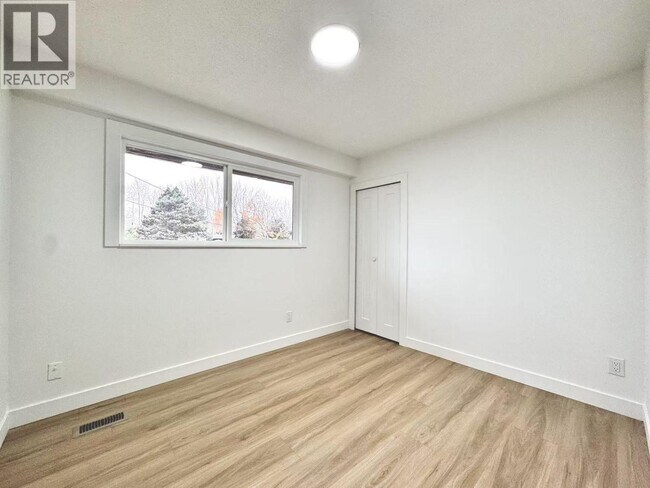 Photo du bâtiment - 4720 Ashbury Pl