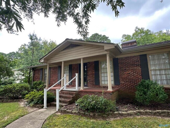 Building Photo - 4010 Medford Dr SE