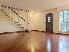 Building Photo - 3108 Vossdale Rd