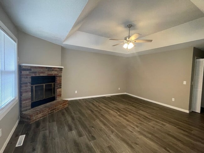 Foto del edificio - MOVE IN SPECIAL: First Full Month Free - 3...