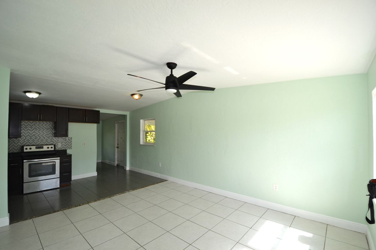 Building Photo - 1324 Brookhill Dr