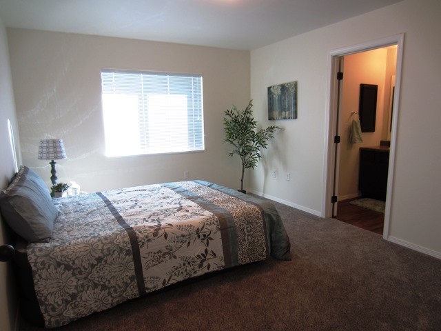 Bedroom - Phase II - Lake Area Townhomes