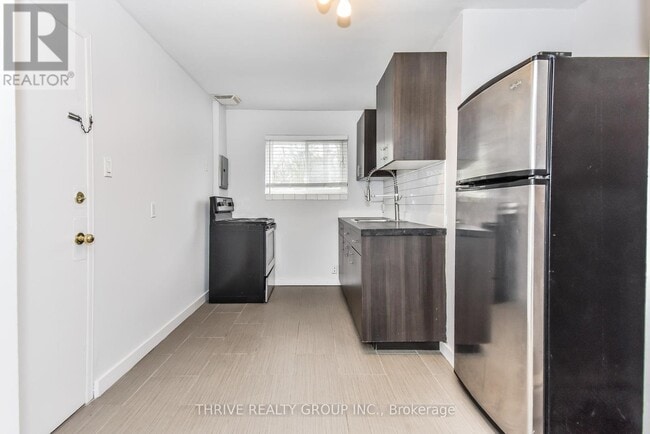 Building Photo - 11-11 McClary Ave