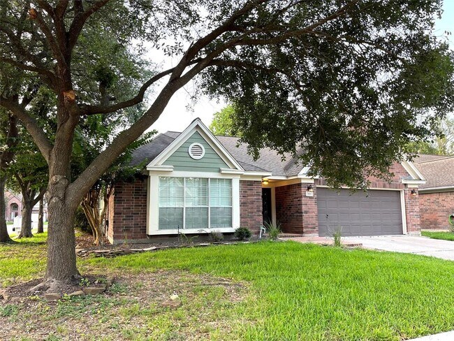 Building Photo - 7007 Blanco Pines Dr