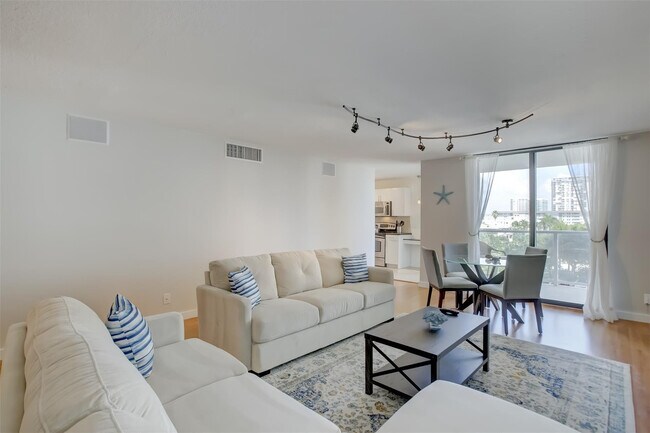 Building Photo - 1000 S Ocean Blvd