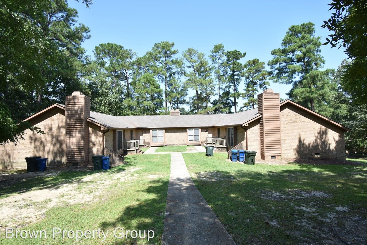Primary Photo - 150-156 Homeplace Ct