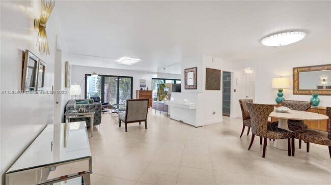 Foto del edificio - 1201 S Ocean Dr