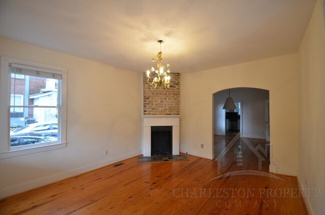 Foto del edificio - 193 Fishburne Street- Downtown