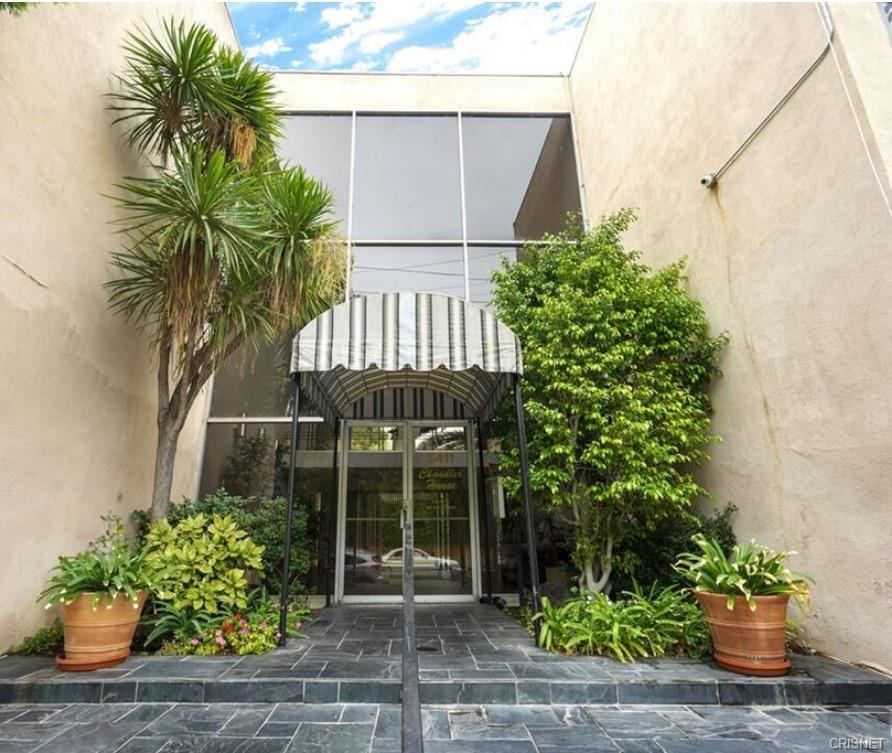 Foto principal - 5411 Tyrone Ave