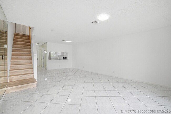 Foto del edificio - 8207 Fairway Rd
