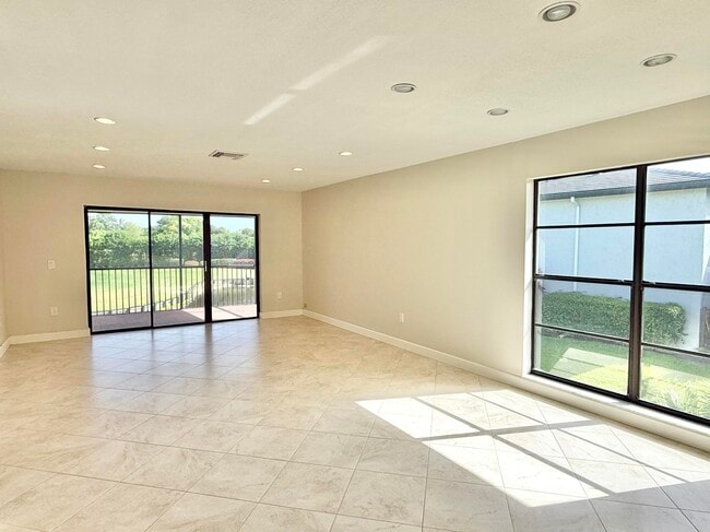 Foto del edificio - 13 Southport Ln