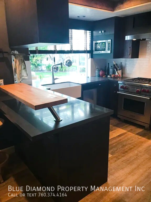 Building Photo - 1236 Calle Christopher