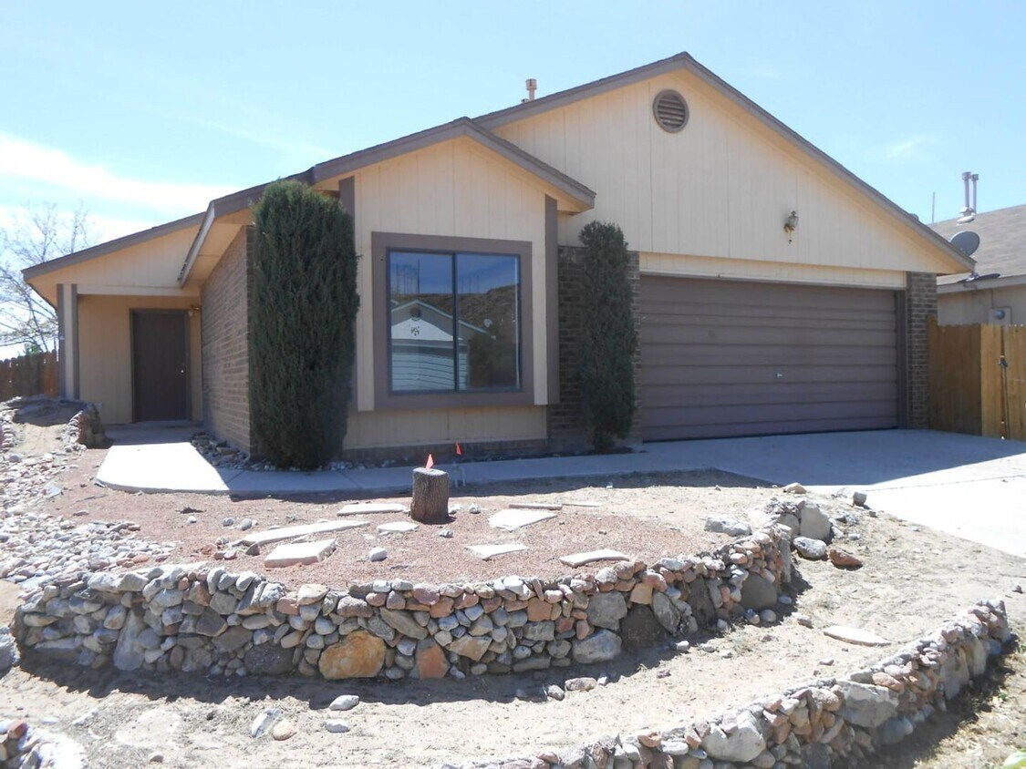 Primary Photo - Three bedroom, two bath, single story home
