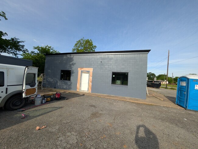 Foto del edificio - 430 E Brockett St