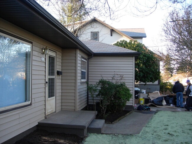 Foto del edificio - Charming 3 Bedroom Home in North Portland