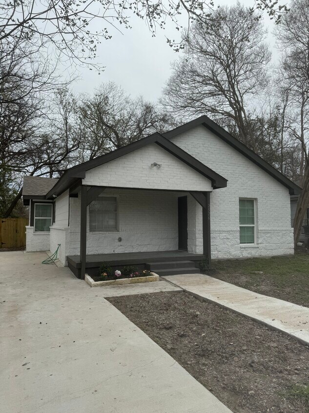 Primary Photo - 2526 Exline St